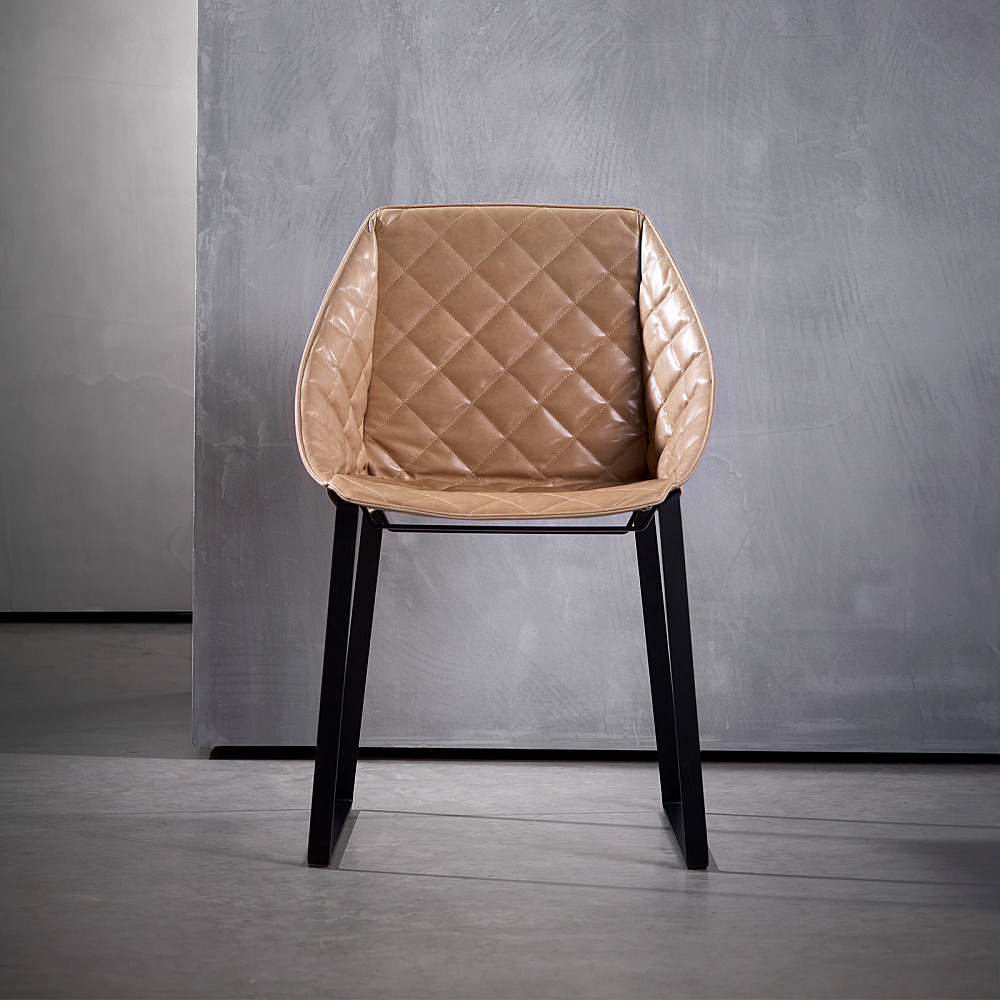 KEKKE DINING CHAIR｜ピート・ブーン｜コンフォートQ｜阪急百貨店の