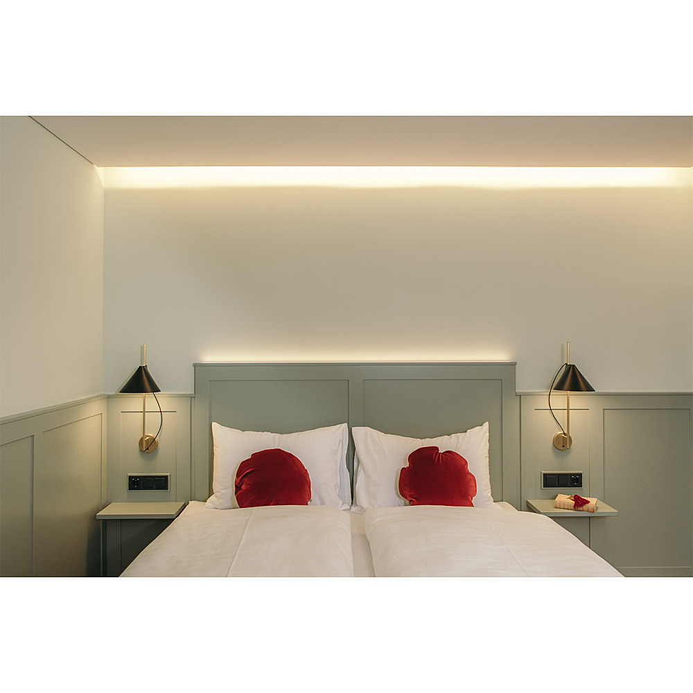 WALLHACK ホワイト YUH WALL｜ルイスポールセン｜コンフォートQ｜阪急百貨店の