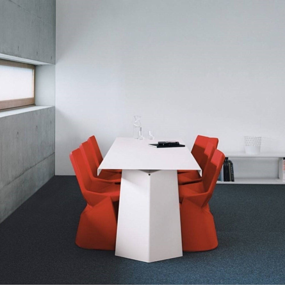 PALLAS TABLE｜クラシコン｜コンフォートQ｜阪急百貨店のインテリア