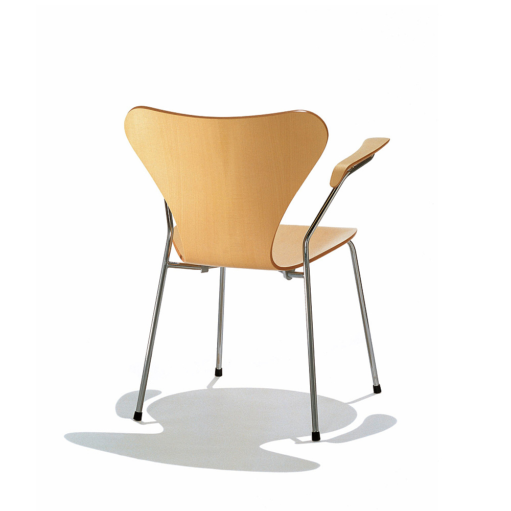 SERIES 7 CHAIR 3207｜フリッツ・ハンセン｜コンフォートQ｜阪急百貨店