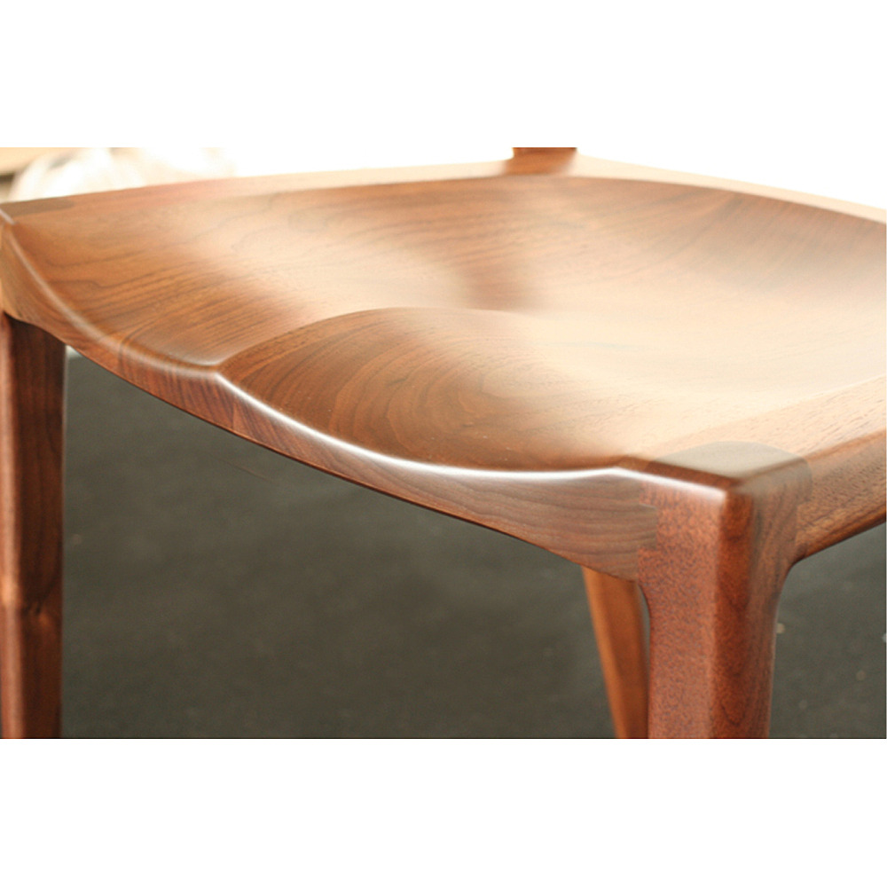 展示品『KAMUI』神居民芸 スツール チェア 椅子 イス RWcha132 展示品『KAMUI』神居民芸 スツール チェア 椅子 イス RWcha132