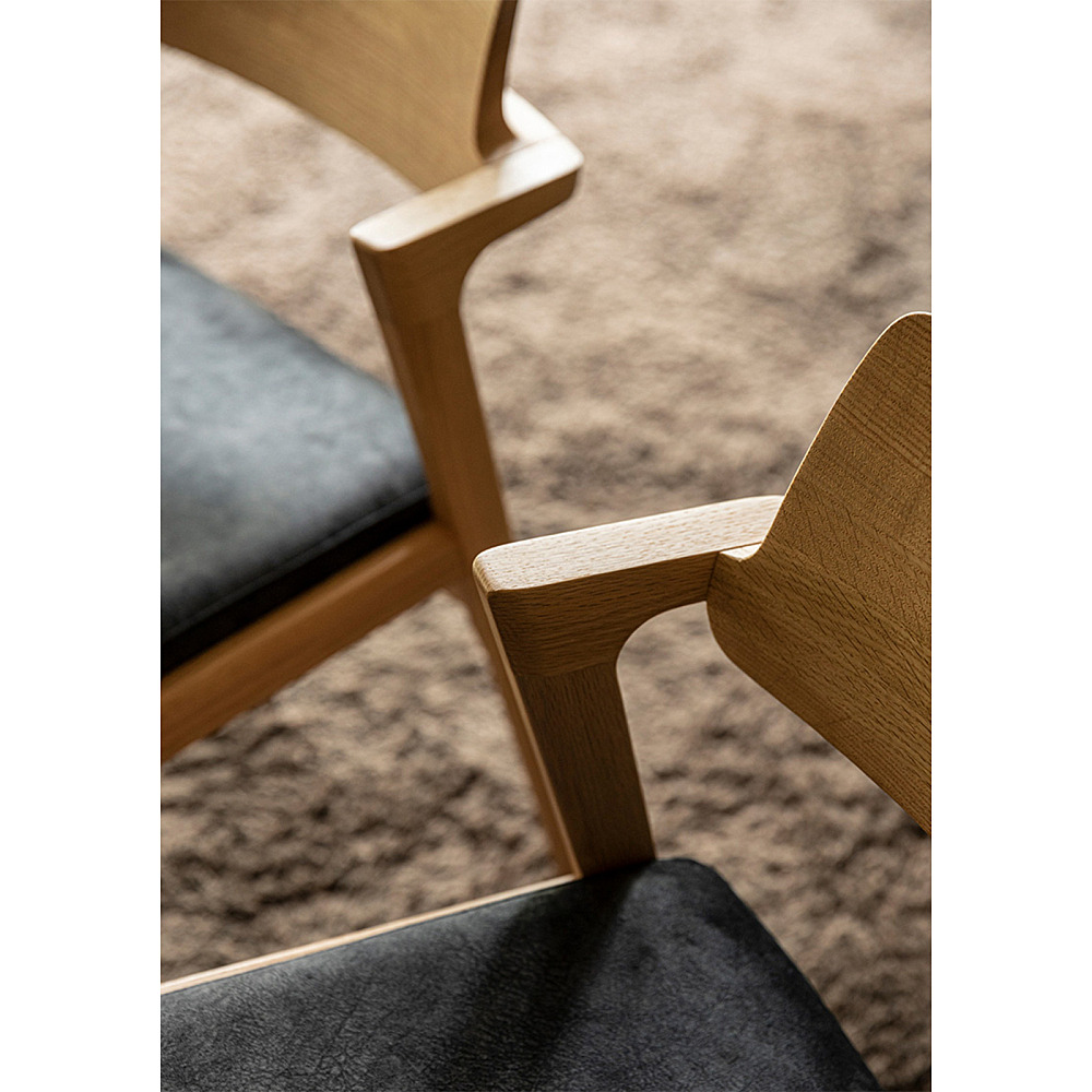 KOTI ARMLESS CHAIR WOOD BACK/UPHOLSTERED SEAT｜冨士