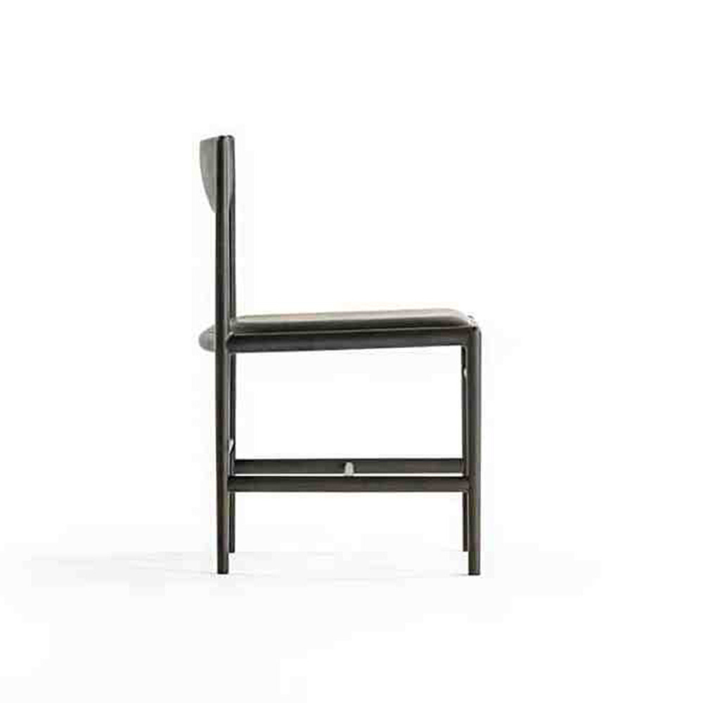 A CHAIR ON THE VERTICAL AXIS｜タイム アンド スタイル｜コンフォート