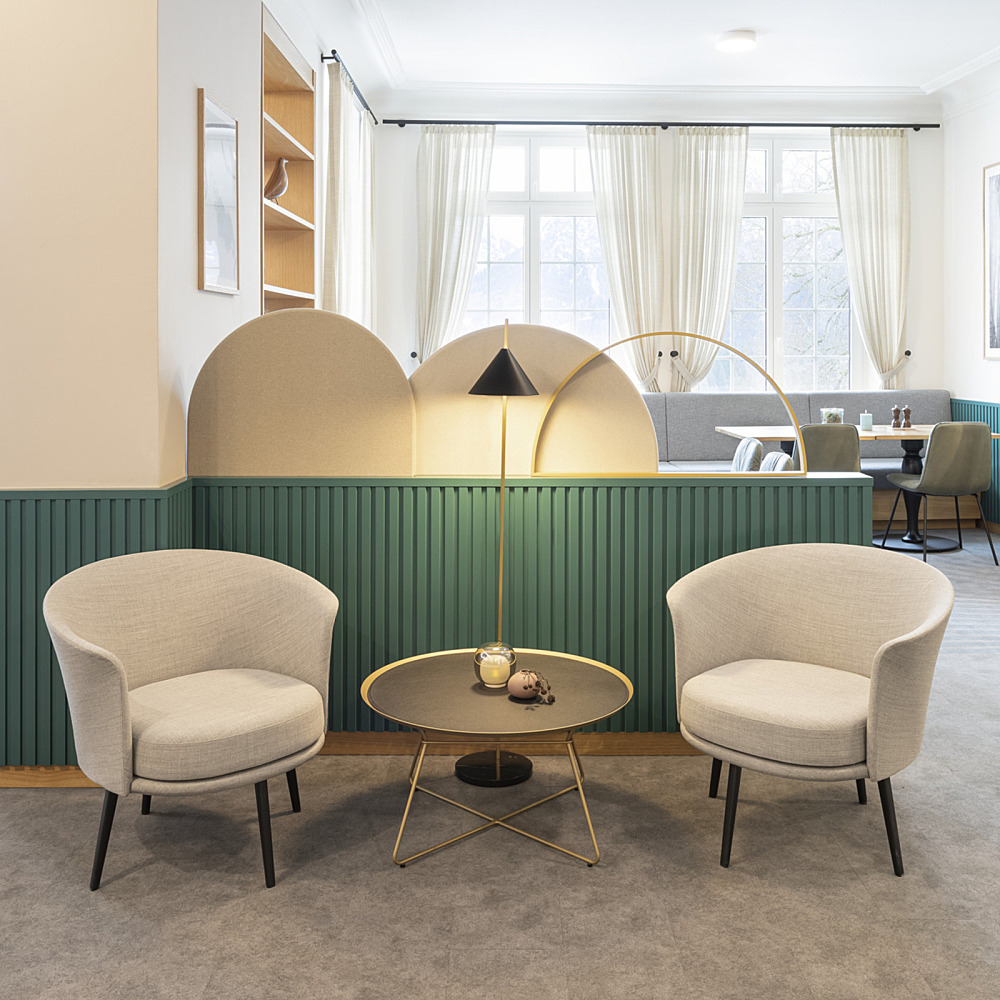 YUH FLOOR｜ルイスポールセン｜コンフォートQ｜阪急百貨店のインテリア