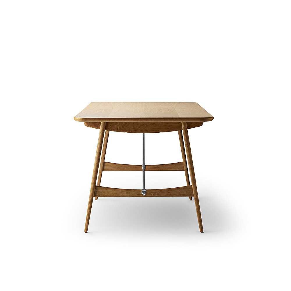 BM1160 HUNTING TABLE｜カール・ハンセン＆サン｜コンフォートQ｜阪急