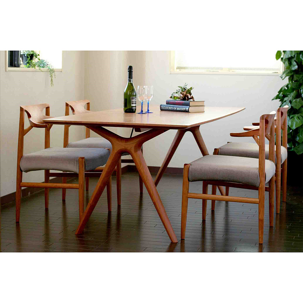 RADIUS A CHAIR｜起立木工｜コンフォートQ｜阪急百貨店のインテリア