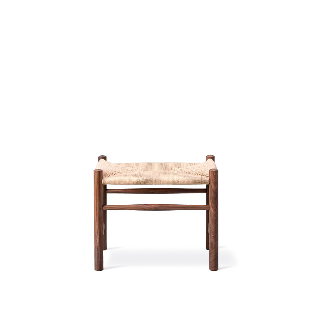 WEGNER J16 STOOL｜フレデリシア｜コンフォートQ｜阪急百貨店の