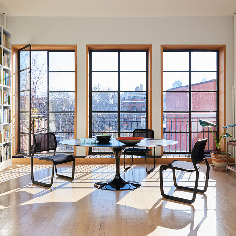 SAARINEN OVAL TABLES｜ノル｜コンフォートQ｜阪急百貨店の