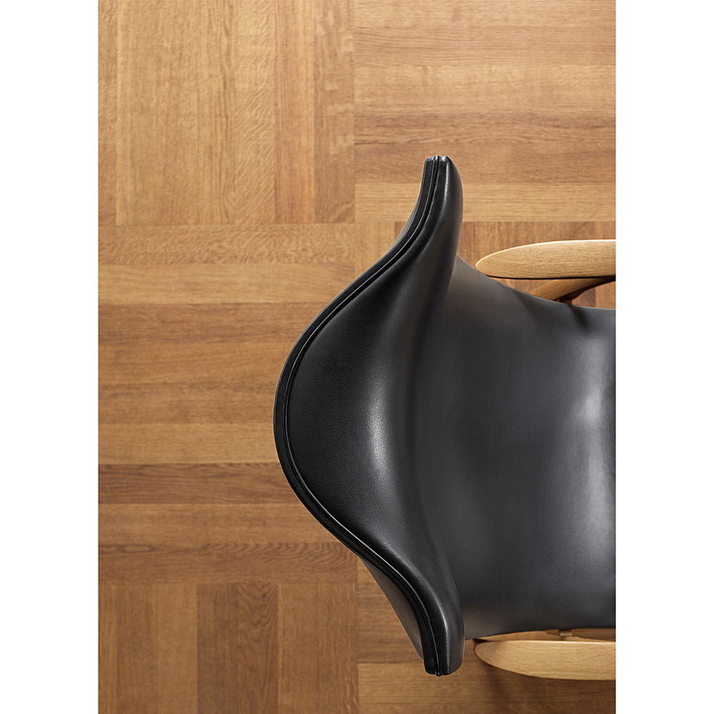 FH429 SIGNATURE CHAIR｜カール・ハンセン＆サン｜コンフォートQ｜阪急