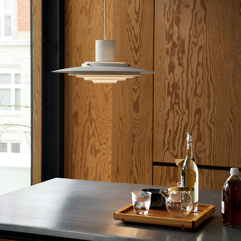 P376 KF1｜アンドトラディション｜コンフォートQ｜阪急百貨店の