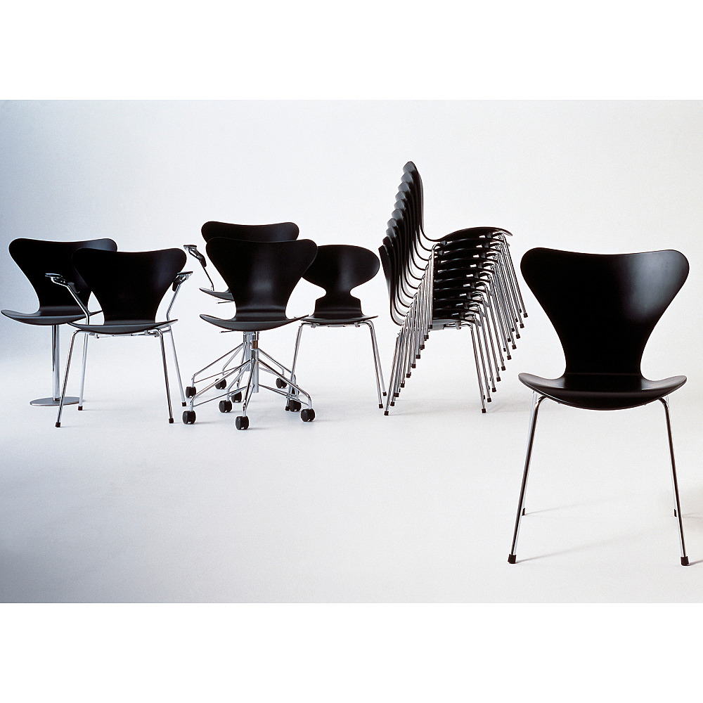 SERIES 7 CHAIR 3117｜フリッツ・ハンセン｜コンフォートQ｜阪急百貨店