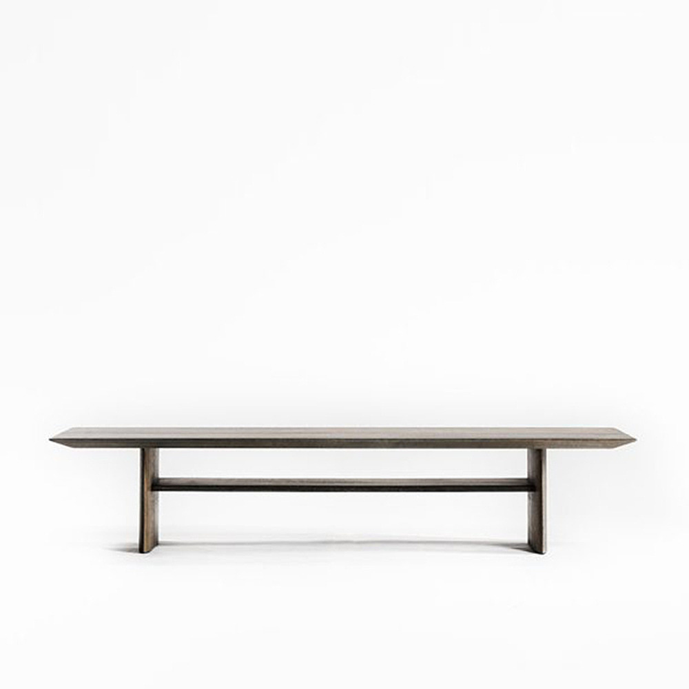 A TABLE IN THE SILENT FOREST｜タイム アンド スタイル