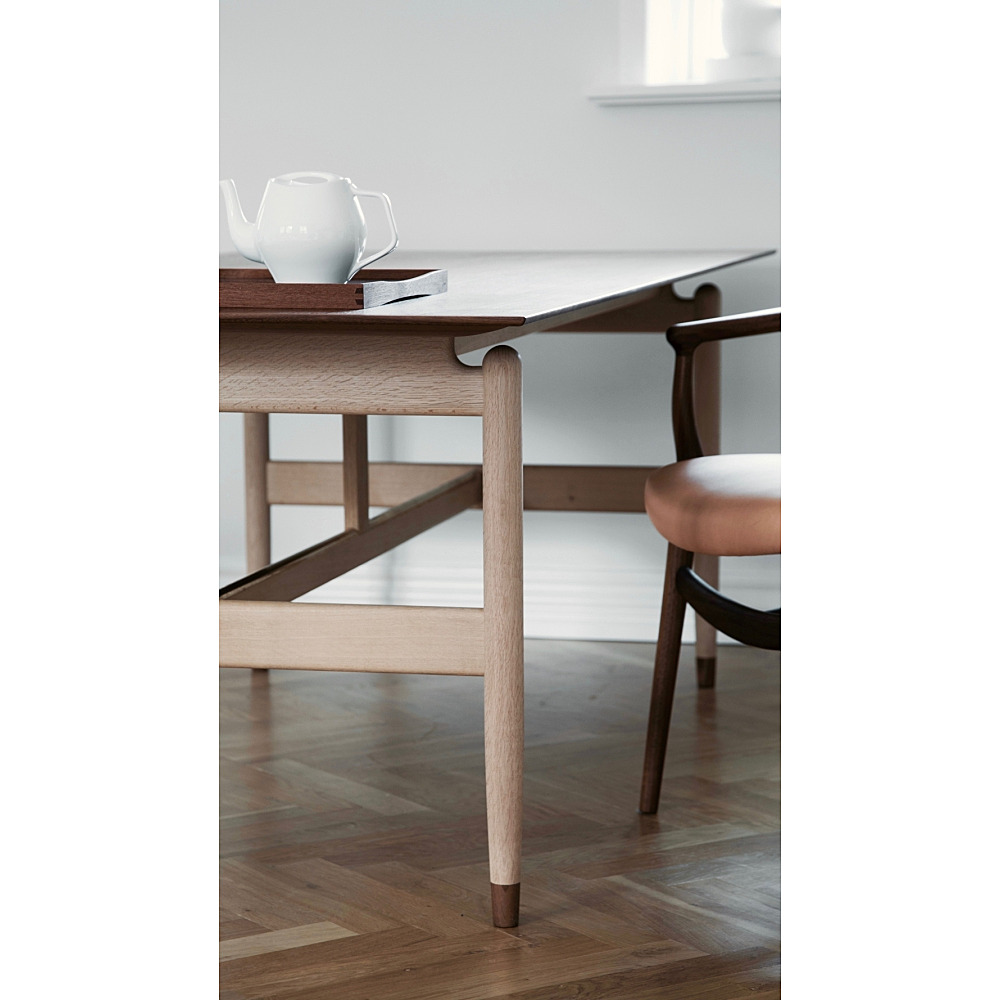 KAUFMANN TABLE｜ハウス・オブ・フィンユール｜コンフォートQ｜阪急