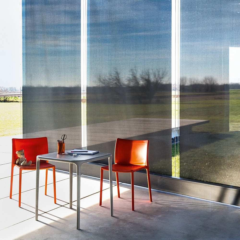 取付無料！マジス MAGIS エアモールド エアチェア 2脚 スタッキング可✨ AIR-CHAIR｜マジス｜コンフォートQ｜阪急百貨店のインテリアショップ