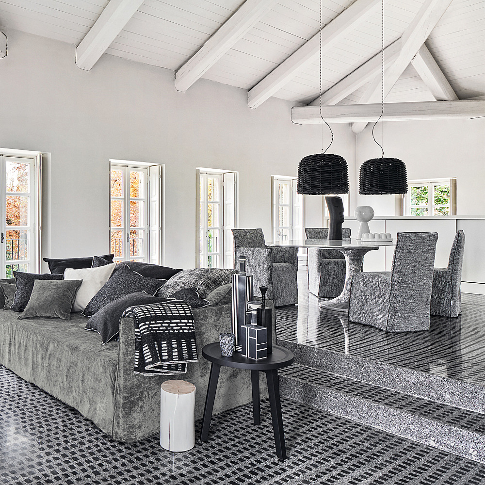 GHOST 23｜ジェルバゾーニ｜コンフォートQ｜阪急百貨店のインテリア