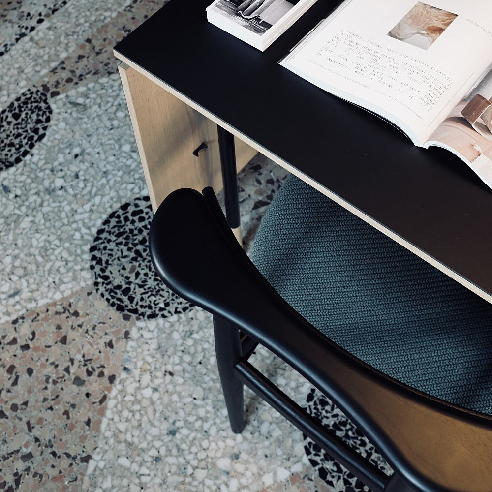 READING CHAIR｜ハウス・オブ・フィンユール｜コンフォートQ｜阪急