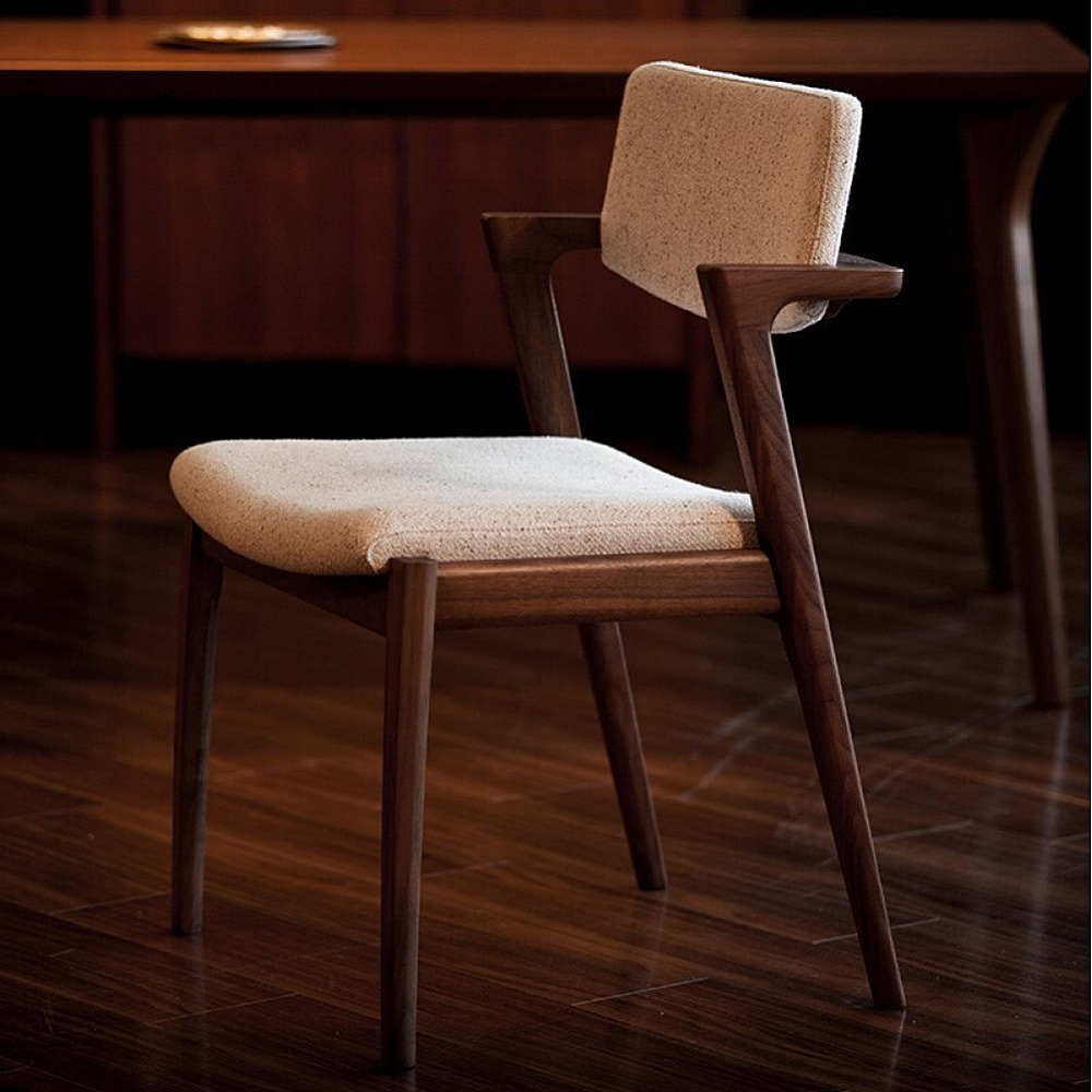 KOTI ARMLESS CHAIR UPHOLSTERED｜冨士ファニチア｜コンフォートQ