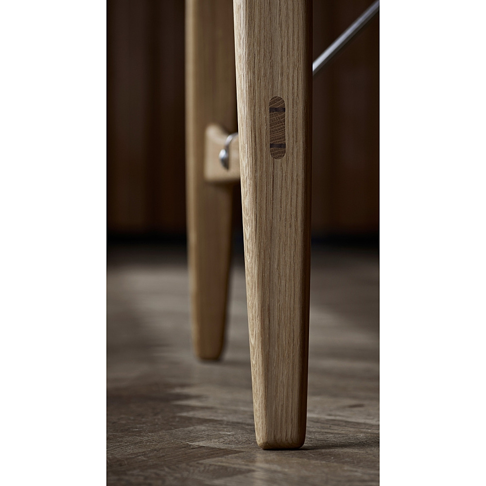 BM1160 HUNTING TABLE｜カール・ハンセン＆サン｜コンフォートQ｜阪急