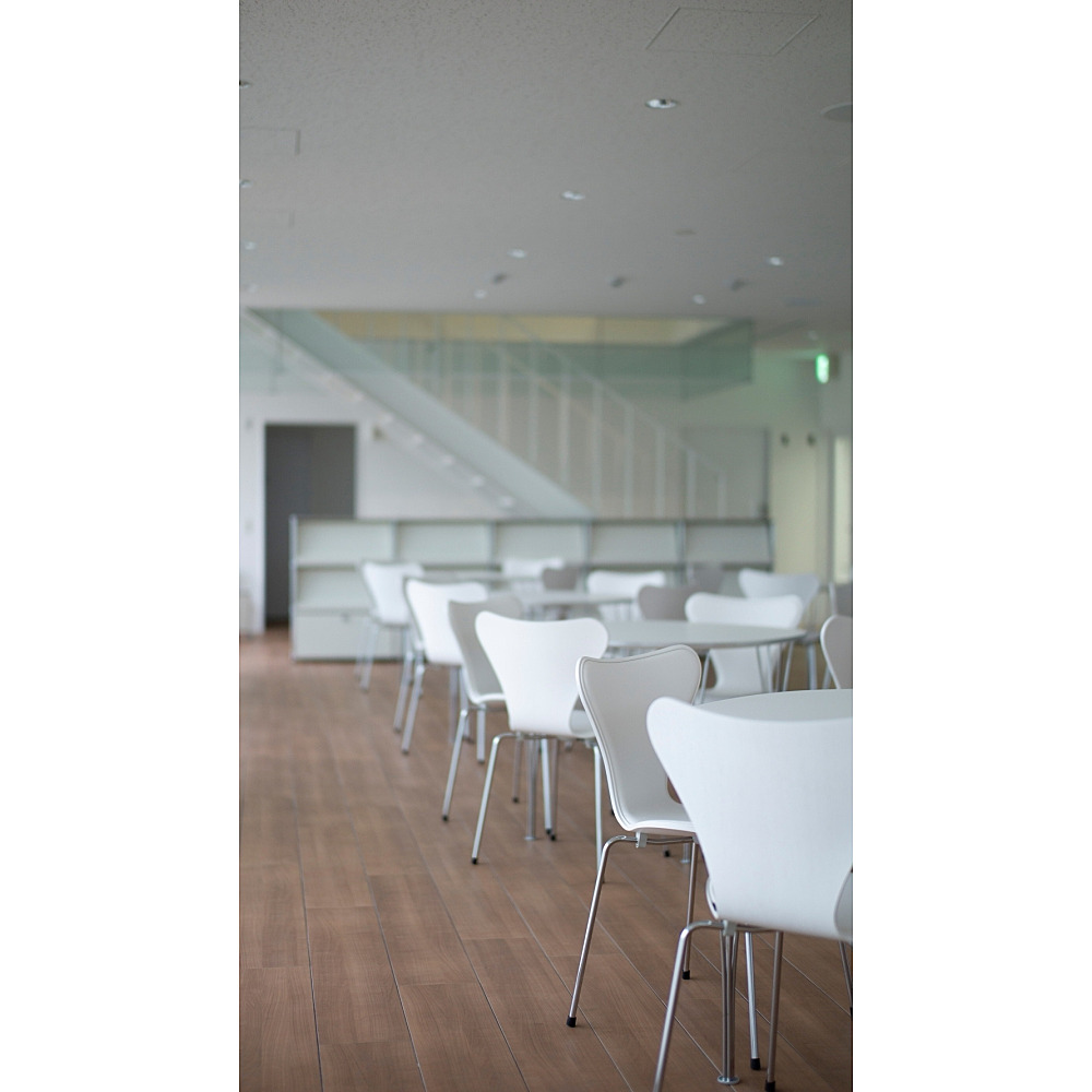 SUPERCIRCULAR TABLE B603｜フリッツ・ハンセン｜コンフォートQ