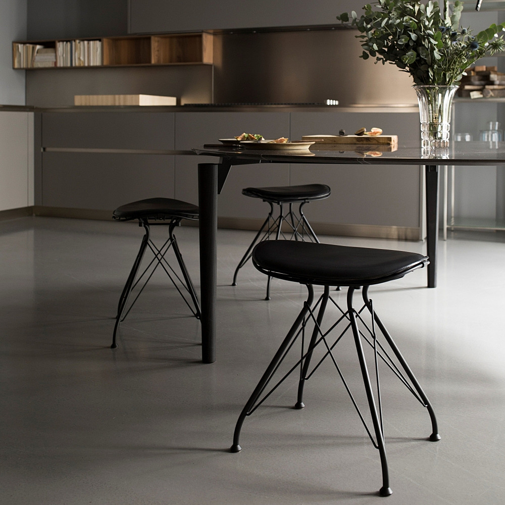 ワイヤースツール WIRE STOOL｜オーバーガード & ディルマン｜コンフォートQ｜阪急