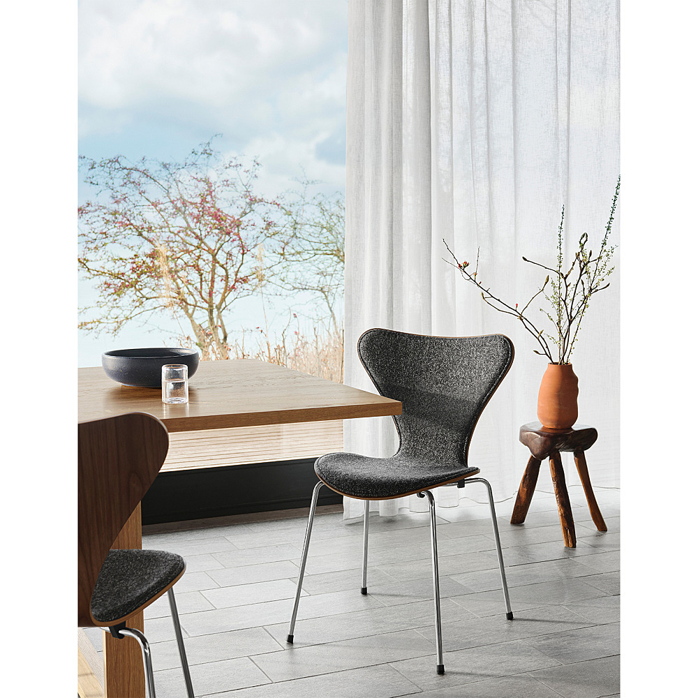 SERIES 7 CHAIR 3107｜フリッツ・ハンセン｜コンフォートQ｜阪急百貨店