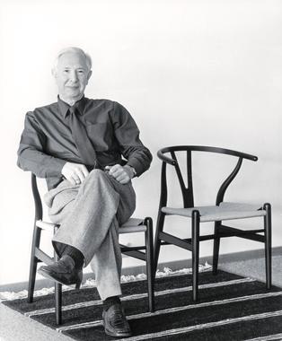 ハンス J. ウェグナー(1914－2007)デンマーク出身の家具デザイナーであり家具職人